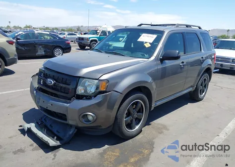 2011 Ford Escape Xlt z USA, uszkodzony, nr VIN 1FMCU9D76BKB65468
